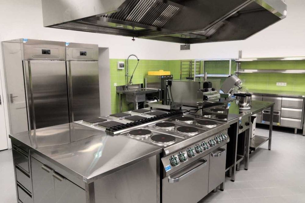 Мебель из нержавеющей стали, мойки, столы, стеллажи, шкафы и тд