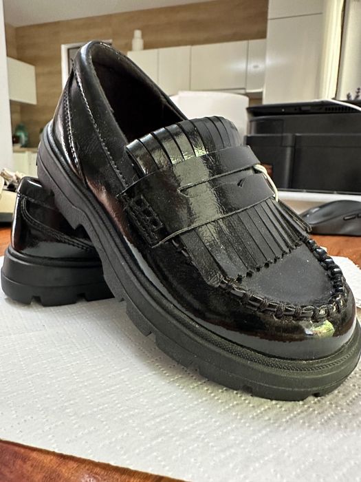 Pantofi Zara copii, mărimea 27 sunt noi + pereche cadou