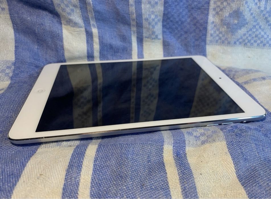 iPad mini коробка есть