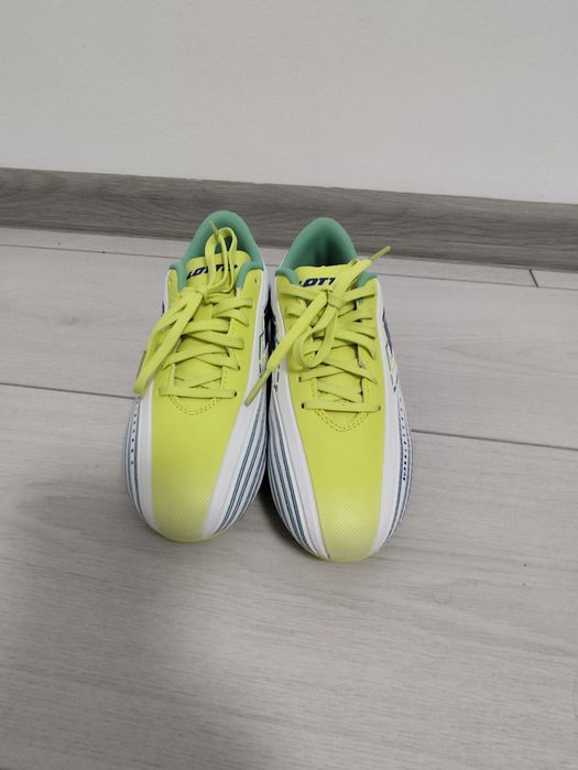 Ghete fotbal pentru copii