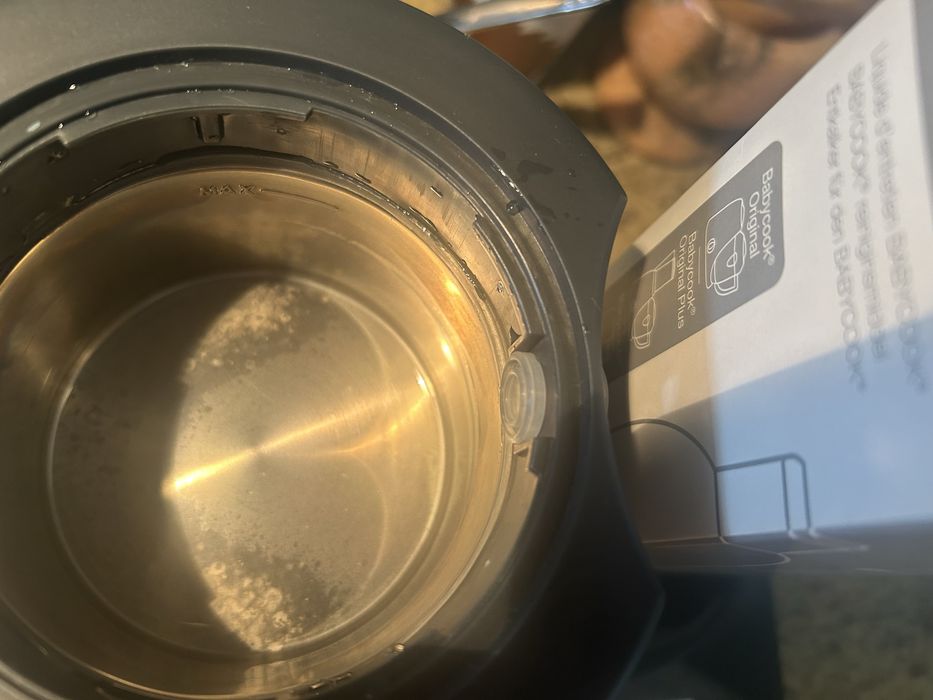 Уред BAEBA SMART за приготвяне на бебешка храна, пюрета