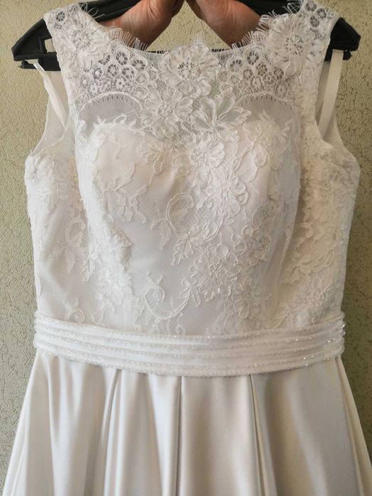 Свадебное платье 44-46 р