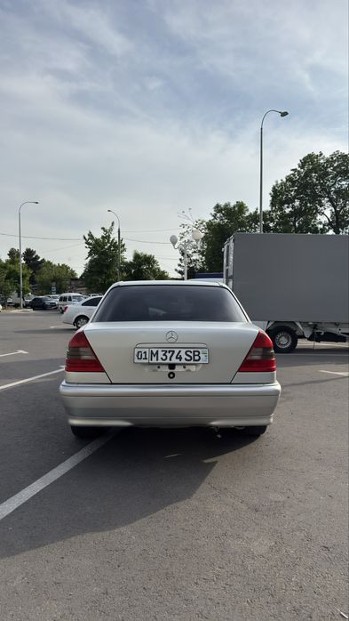 Mercedes Benz W202 C200
