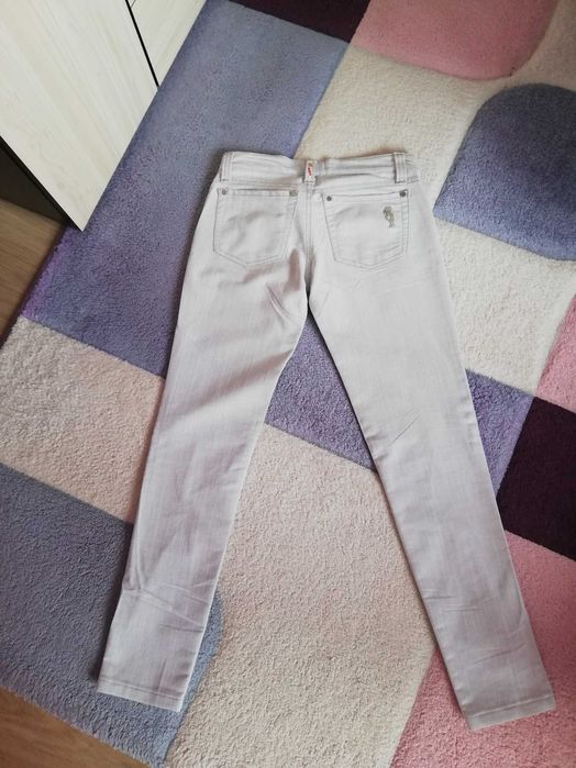 Дамски дънки с ниска талия