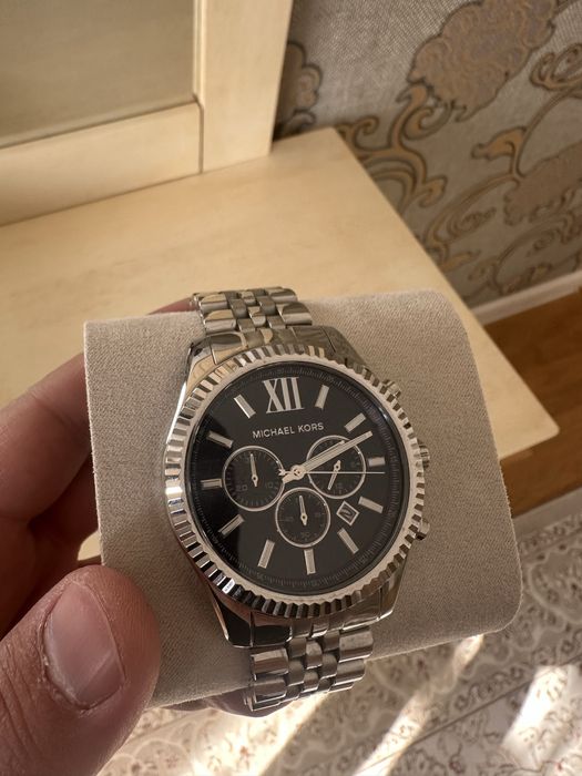 часы Michael Kors в оригинале почти новые