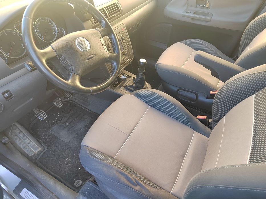 VW SHARAN  2.0 diesel 140Cp 7 locuri