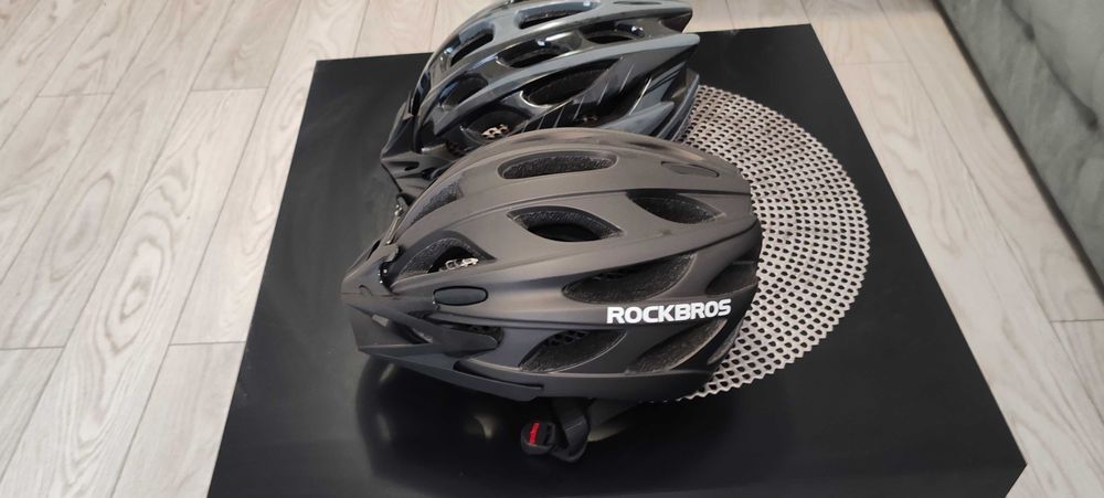 Doua casti ciclism, ROCKBROS, Unisex, CU vizor retractabil.