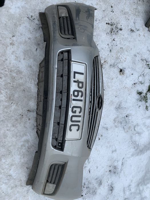 Ara fata opel insignia A2011