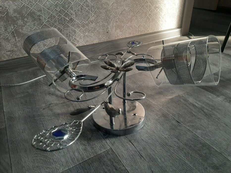 Продам люстру бу