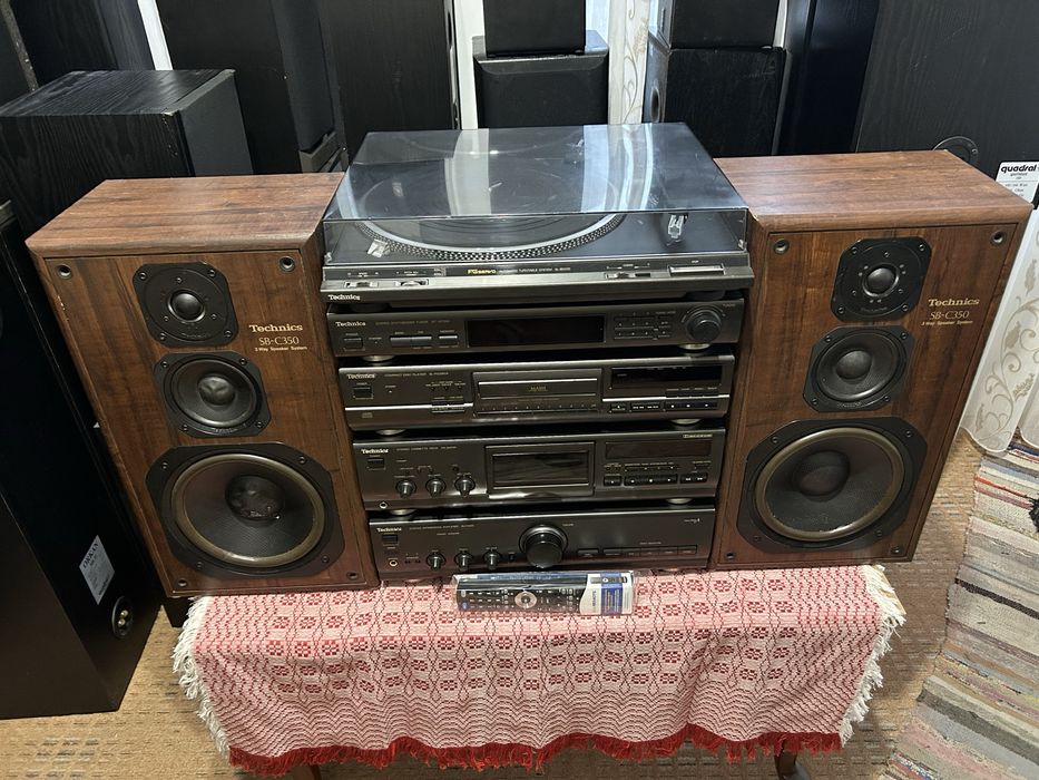 Sistem / linie audio TECHNICS cu boxe si pickup in satre perfecta de functionare