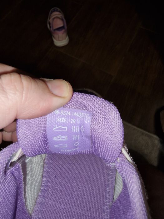 Vand pantofi sport CCC Disney masura 29 cu led