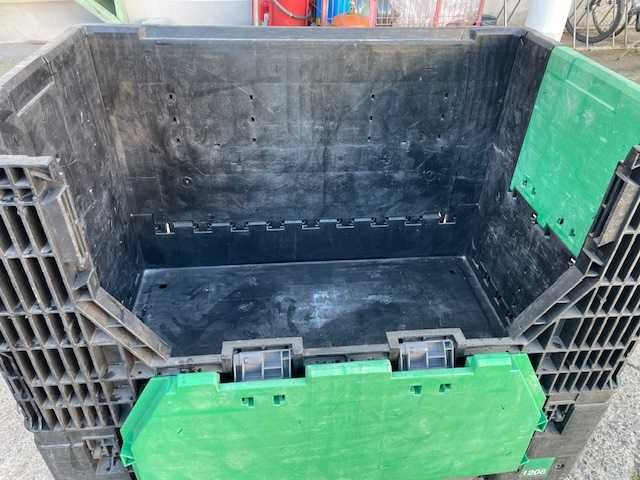 Boxpaleti pliabili din plastic