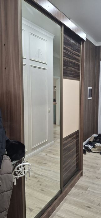 Шкаф купе в хорошем состоянии