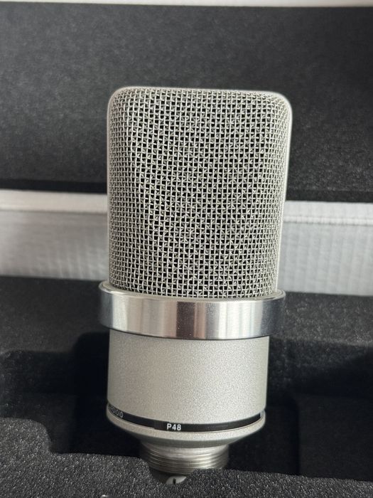Microfon profesional studio Neumann TLM 102 – stare impecabilă