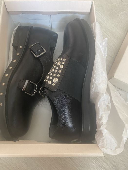 Новые кожаные ботинки 37 р