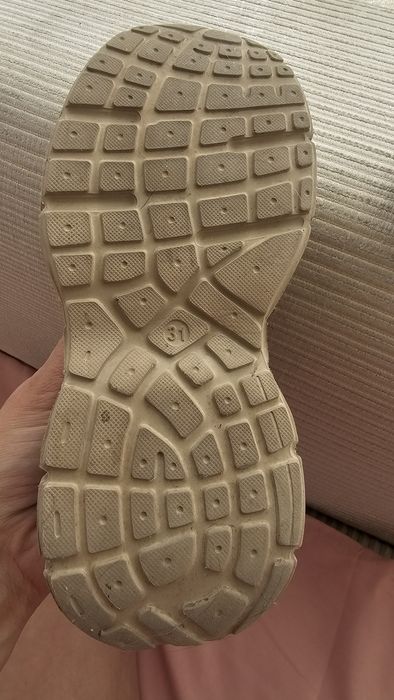 Продам красовки детские