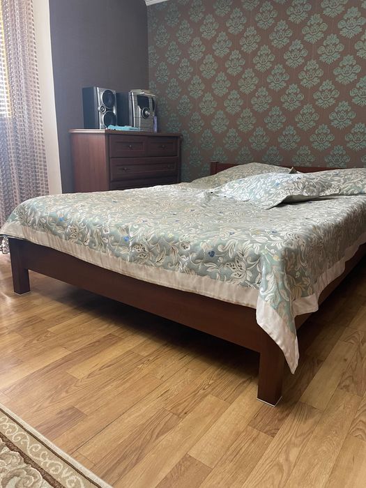 Двухспальный кровать