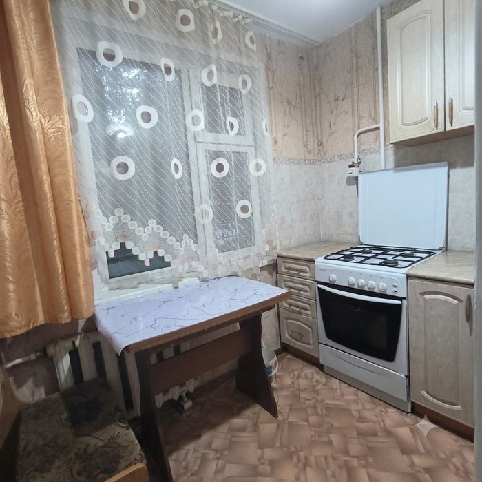 Продам 2 ком квартиру в центре