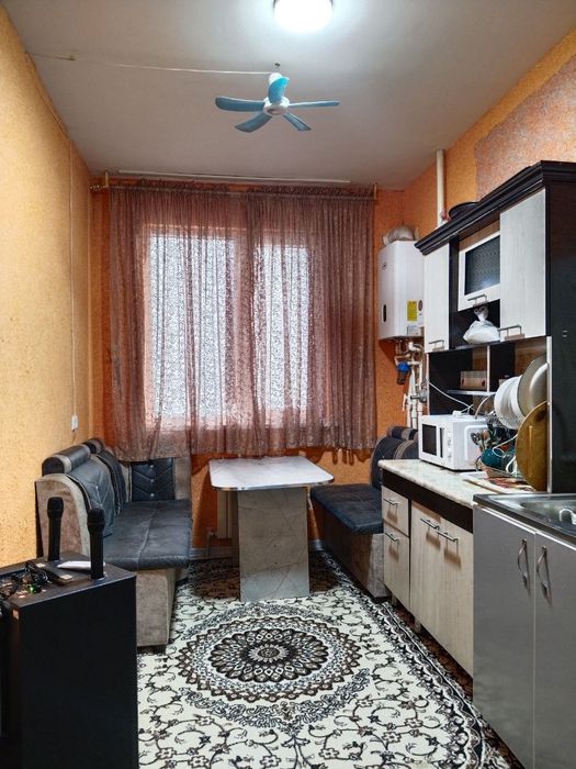 Сирдарё вилояти новосройка 3 хонали квартира срочни сотилади