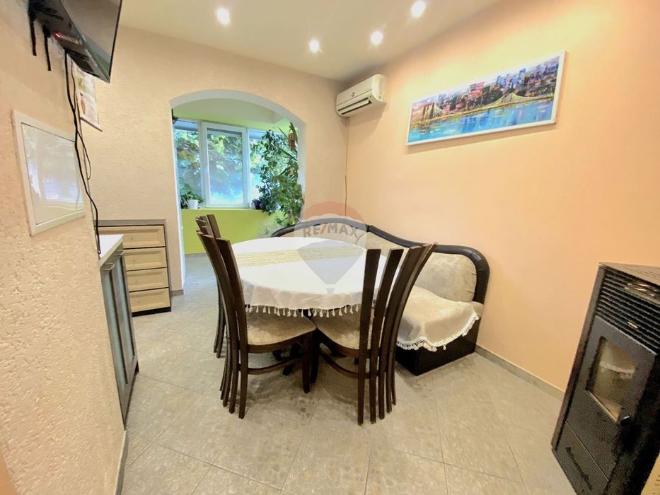 Продава се Тристаен апартамент в Варна, Възраждане 2 - 86 кв.м за 1861 €/кв.м - Снимка #1