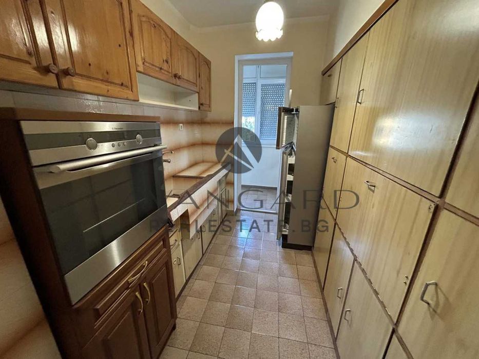 Продава се Тристаен апартамент в Пловдив, Център - 80 кв.м за 2933 €/кв.м - Снимка #7