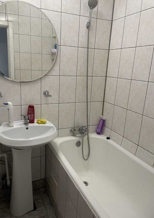 Ap cu 2 camere de închiriat, decomandat,3 min de metrou C-tin Brâncuși