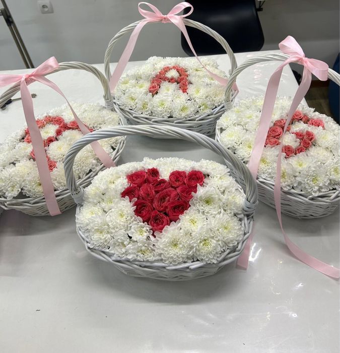 ЦВЕТЫ корзины с БУКВОЙ на заказ