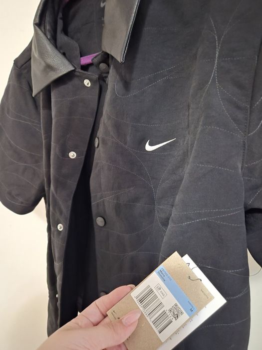 Nike Shirt Mens Medium Black Swoosh Basketball Faux Leather Collar Hea