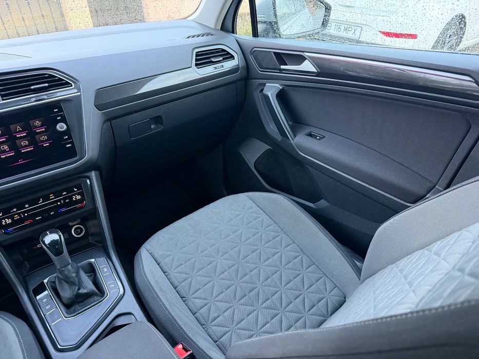Volkswagen Tiguan Automat, Distronic, Led matrix, Incal volan scaune.