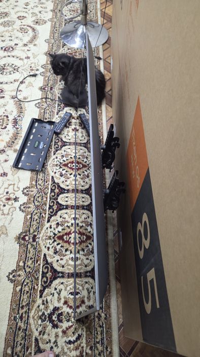 Смарт тв 43   и самбуфер + кронштейн