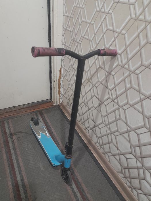 Продаю трюкавой самокат
