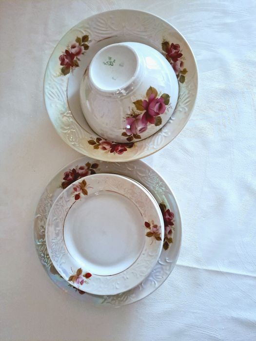 Фарфоровая посуда.