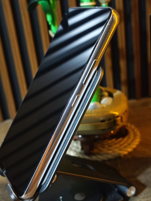 Продам Samsung s22 256gb белый