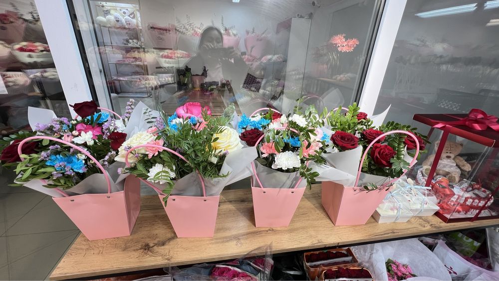 Букеты от 7000 тг цветы Алматы