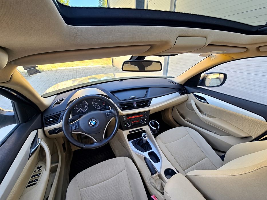 BMW X1 2010 — imagine 2