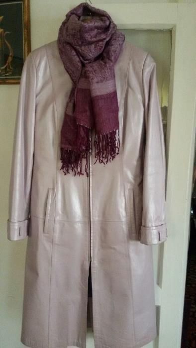 Кожаный плащ, пальто в отличном состоянии.