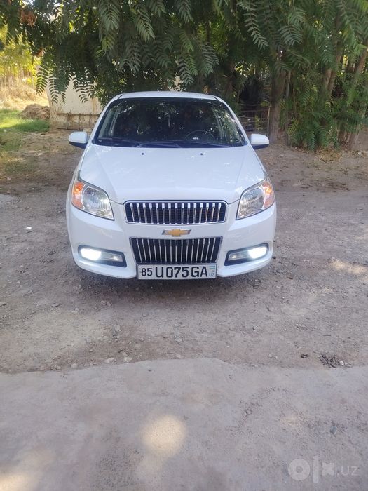 Нексия 3 сотилади