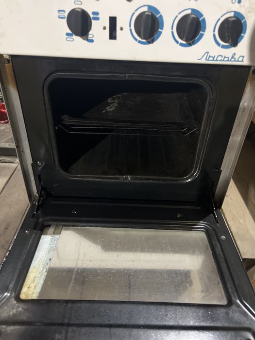 Продаю электрическую плиту