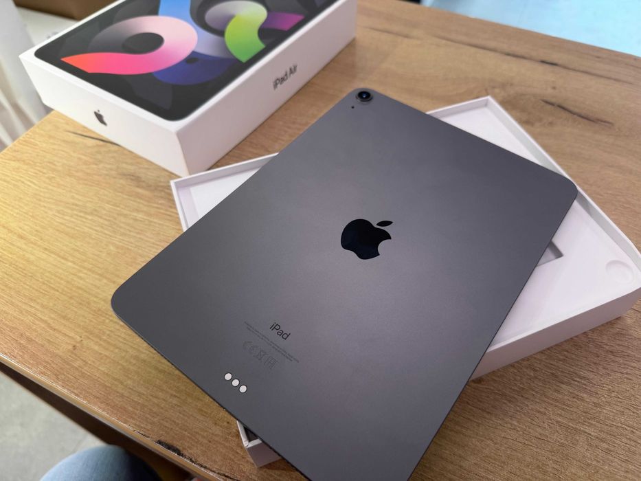 Apple iPad Air (4th generation) 64GB – baterie 96% – stare foarte bună