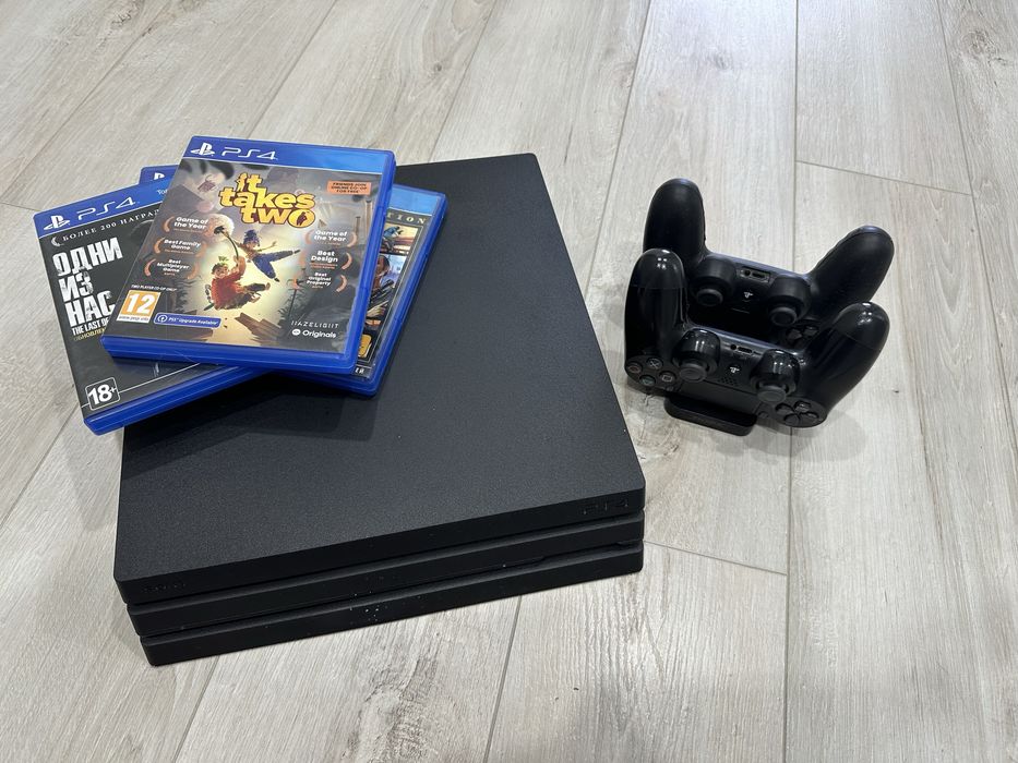 продам Playstation 4 Pro