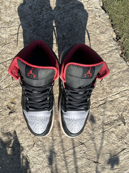 jordan 1 mid grey cement