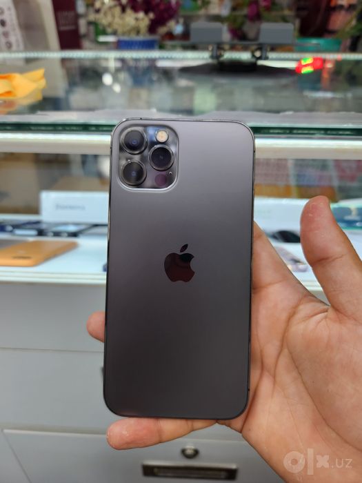 IPhone 12 pro qora rangda 185 dolir