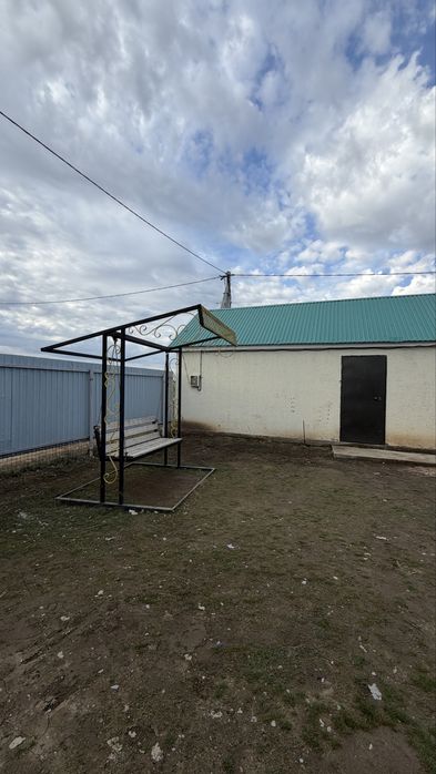 Продается дом с гаражом, баней