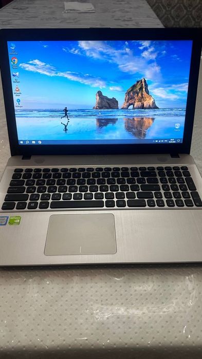 Ноутбук ASUS X541UV