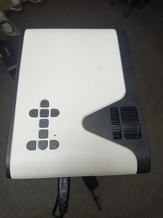 Led проектор новый