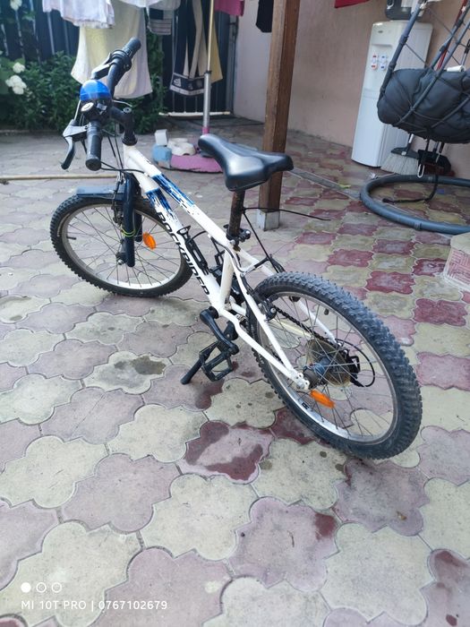 Bicicleta copil cu varsta de pana la 10 ani