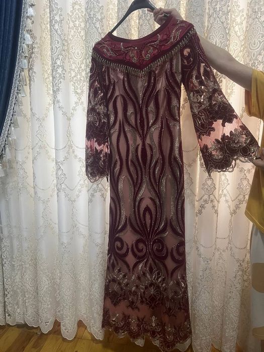 Продается платье