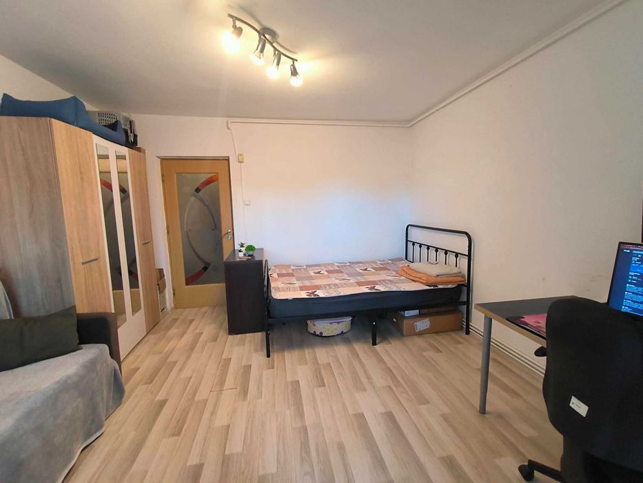 Garsoniera de închiriat