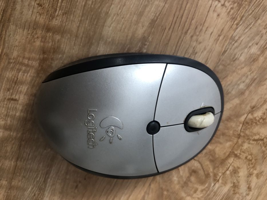Mouse Logitech fara fir