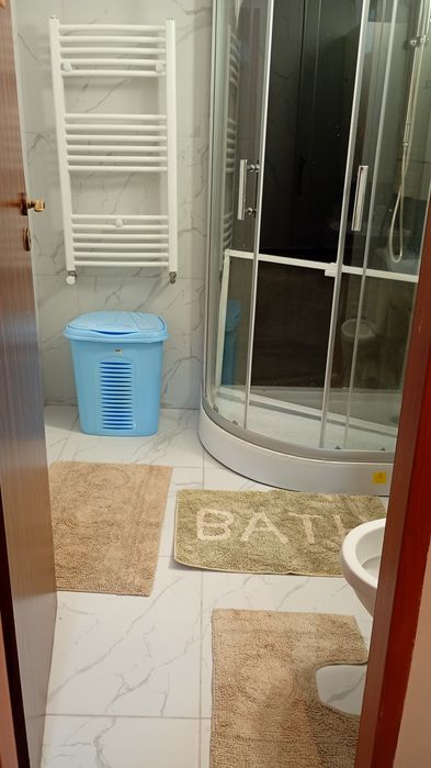 Închiriez apartament 2 camere decomandat